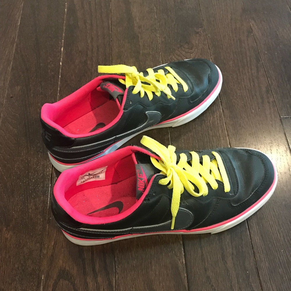 Nike Sneakers Size 9.5